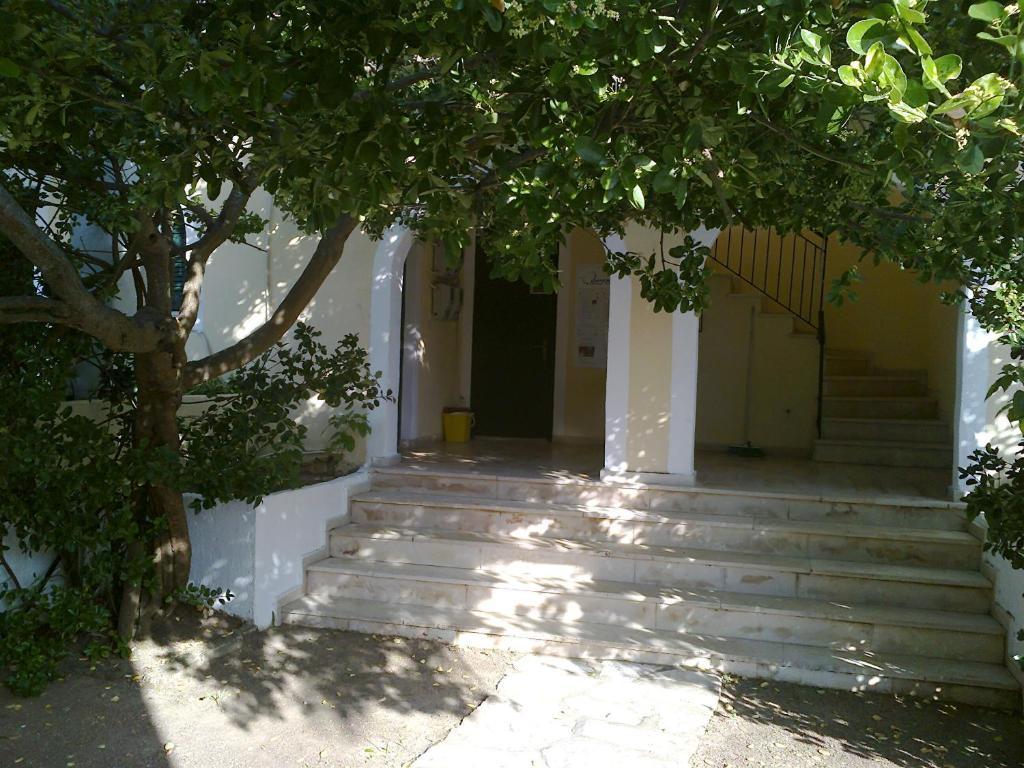 Front Salvanos Hotel apartamentowy