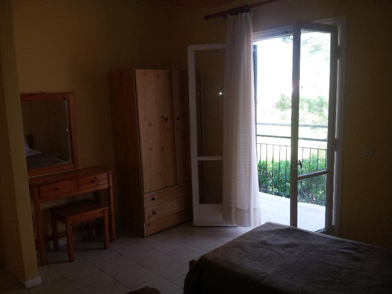 Front Salvanos Hotel apartamentowy