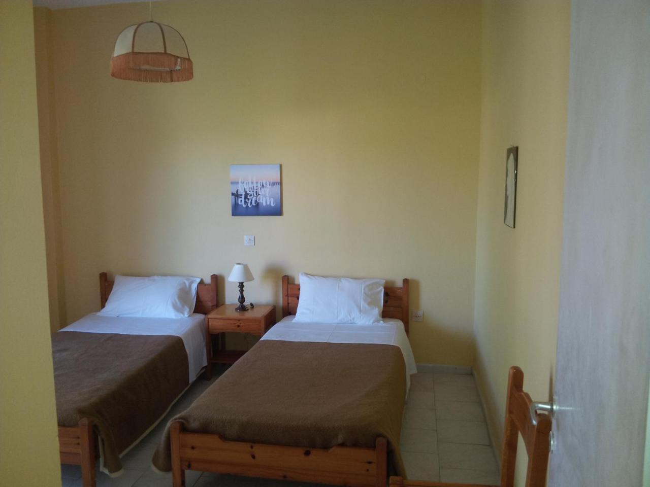Hotel apartamentowy Front Salvanos Acharavi (Corfu)